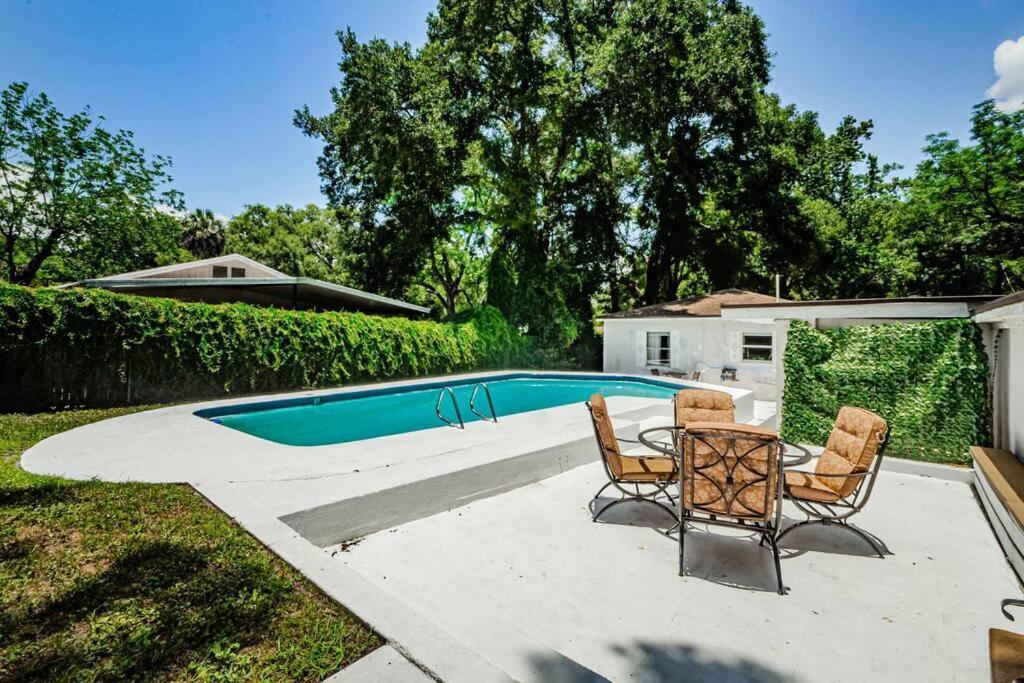 Beautiful Pool House In Old Seminole Heights! Villa Tampa Bagian luar foto