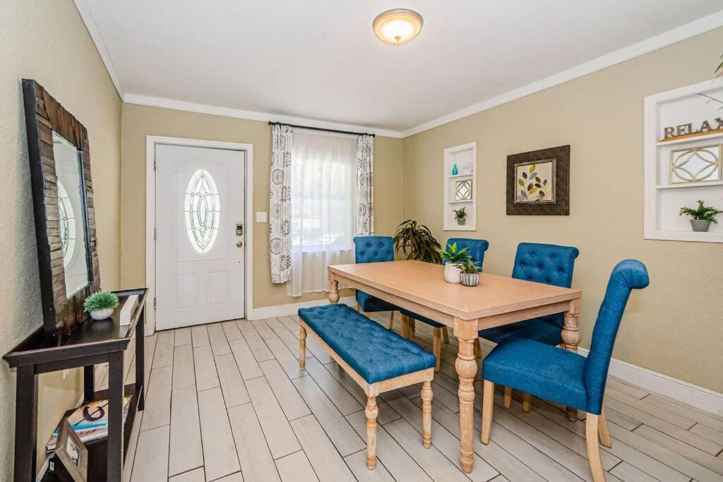Beautiful Pool House In Old Seminole Heights! Villa Tampa Bagian luar foto