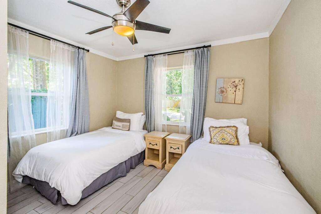 Beautiful Pool House In Old Seminole Heights! Villa Tampa Bagian luar foto